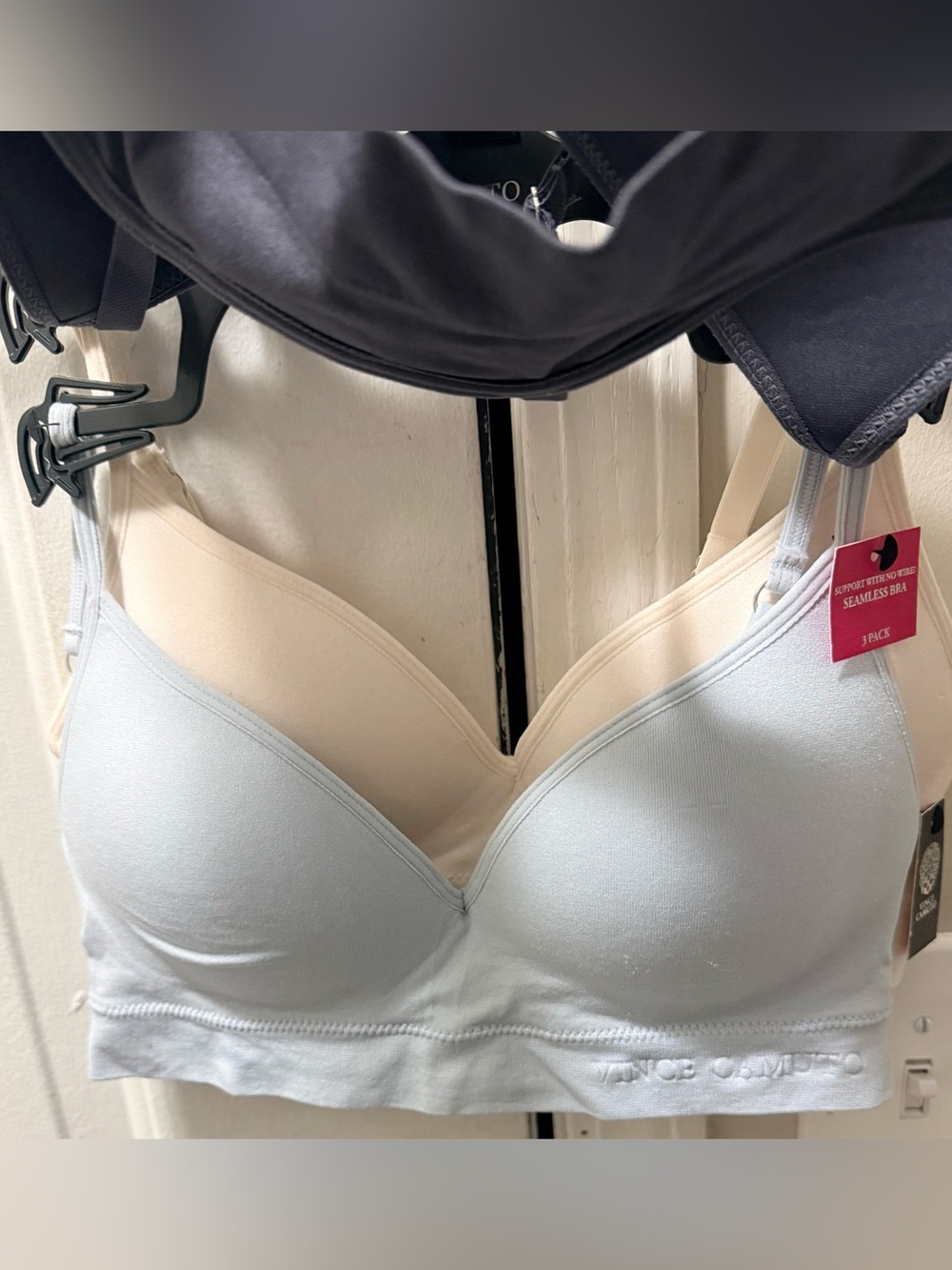 Vince Camuto Cream Seamless Wireless Bralette. Size S.